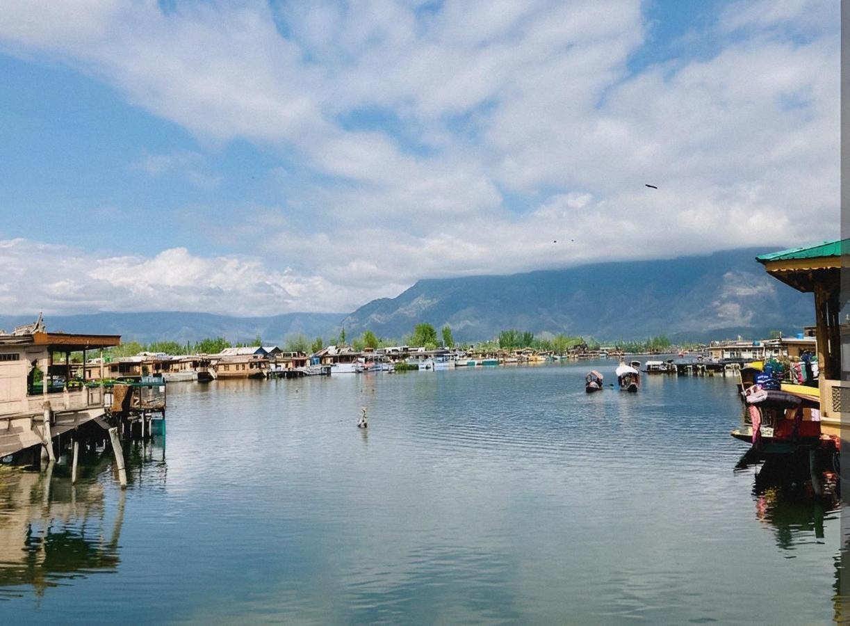 Green Heritage Group Of Houseboats Srinagar (Jammu and Kashmir) Exterior photo